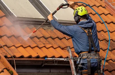 Démoussage et hydrofuge de toiture à Brantôme en Périgord